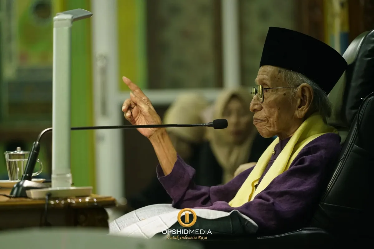 Mursyid Thoriqoh Shiddiqiyyah Syekh Moch. Mukhtarulloh Al Mujtabaa Mu'thi